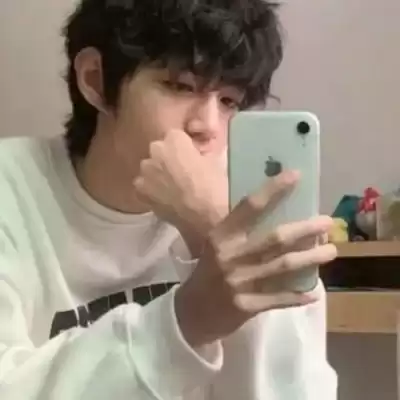 仰映容